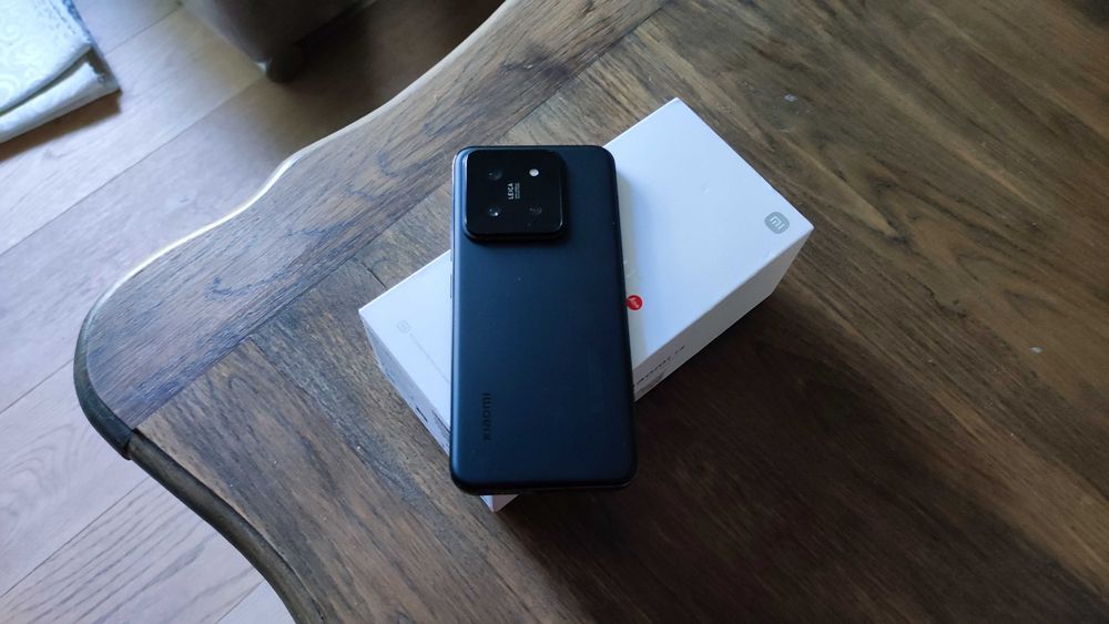 Xiaomi 14 12/512 гб. отличен !