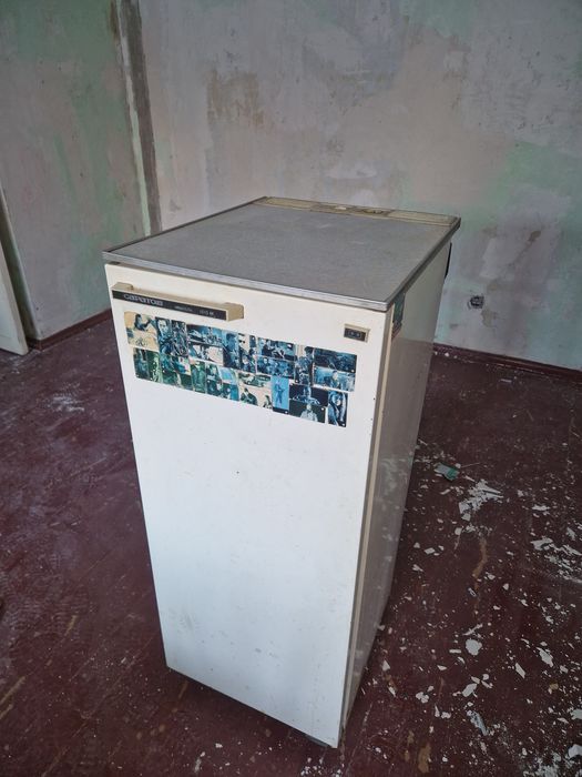 Продам холодильник Саратов 1615М