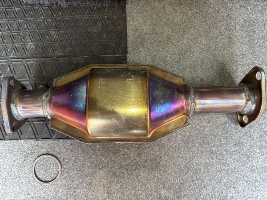 Катализатор за Honda CR-V RD1 2.0i 128к.с.