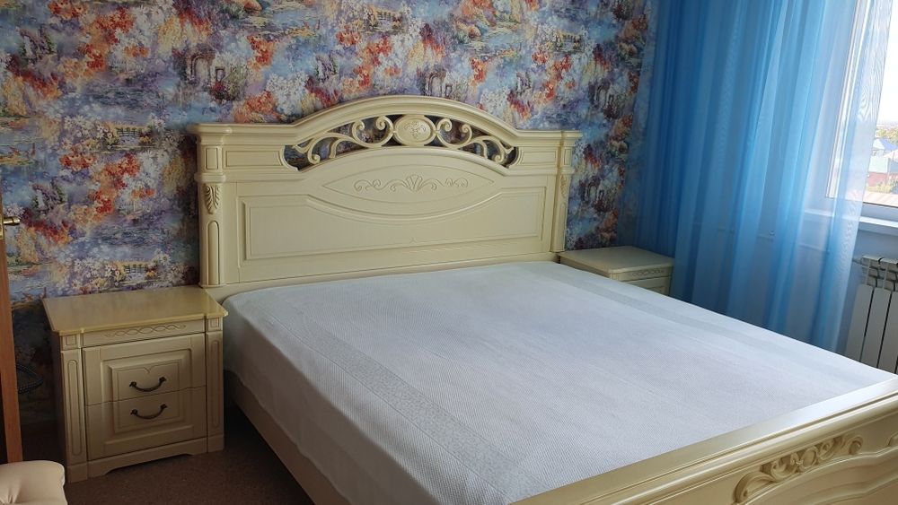 Продам спальный гарнитур