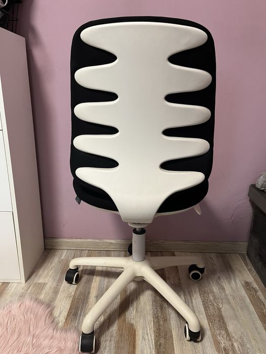 RFG Детски стол Lucky White, дамаска, черна седалка, черна облегалка