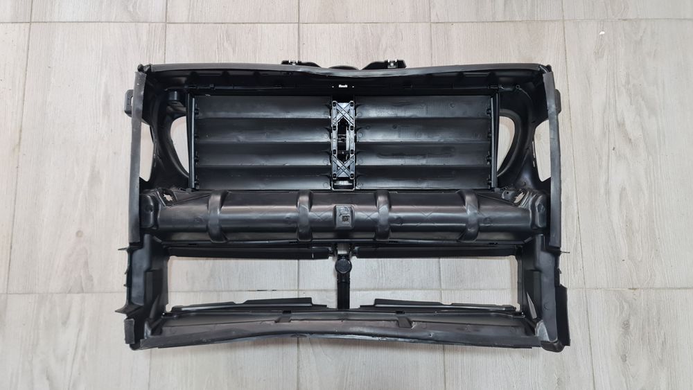 Hota difuzor deflector aer trager suport far spalator BMW 5 f10 f11