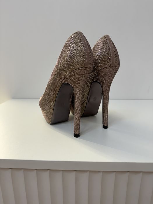 Туфли стрипы хилсты блестящие