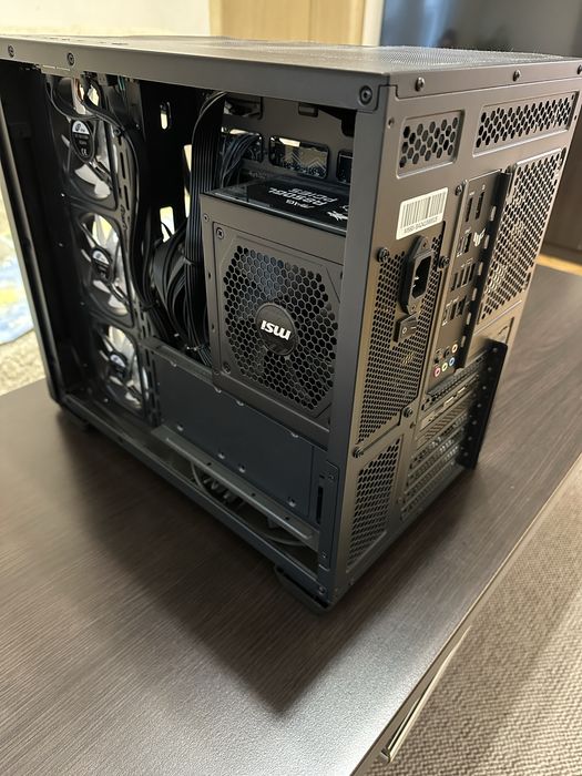 Геймърски компютър / ryzen 7 9800x3d , rtx 3070 , 32gb ram