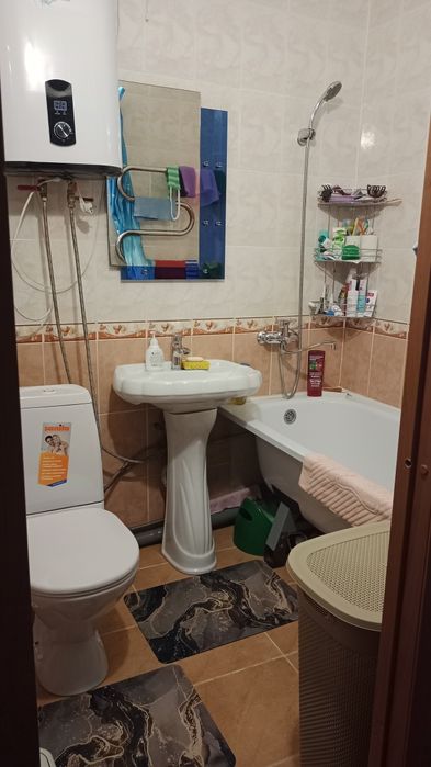 Продам двухкомнатную меновное