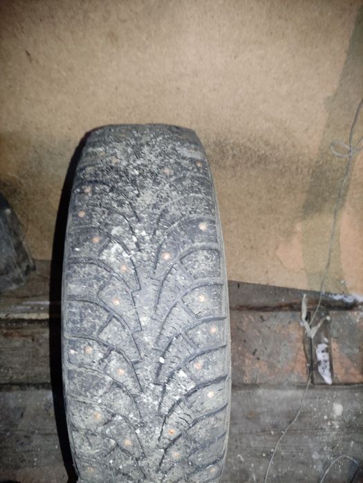 Продам 1 балон зимней резины