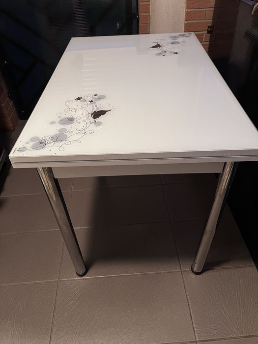 Masa Extensibila MDF cu sticla securizata