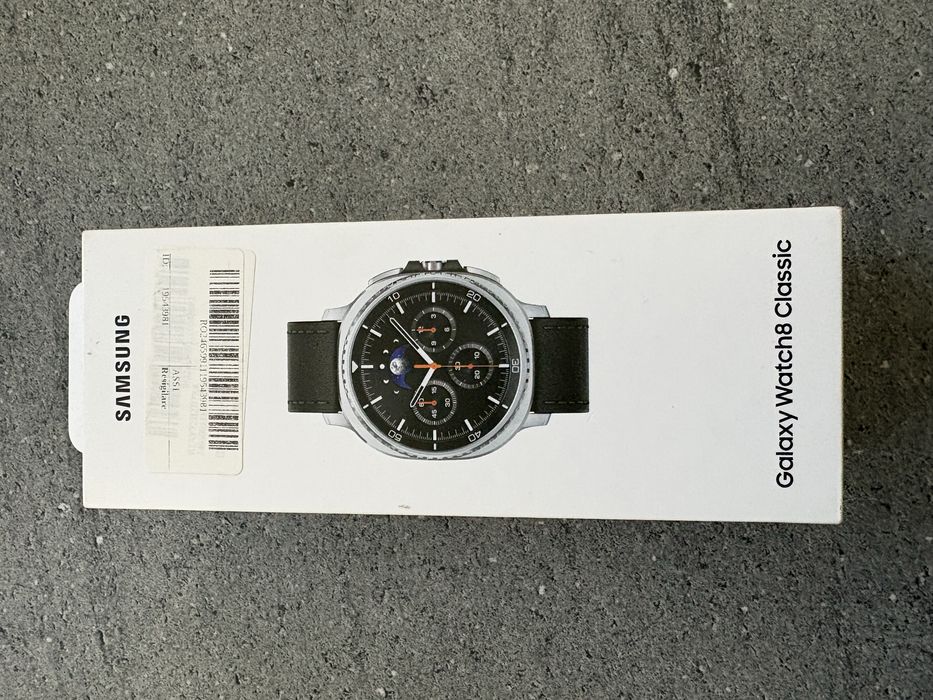 Ceas Samsung Galaxy Watch 8 Classic + curea spigen