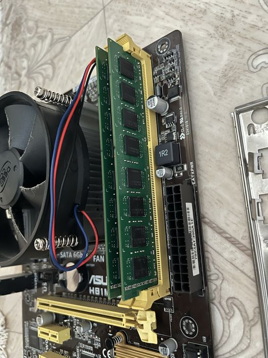 Продам Комплект i7-4770