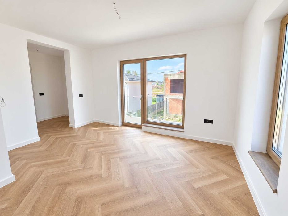 Vila P+1E finisaje premium platou Prundu zona Targ