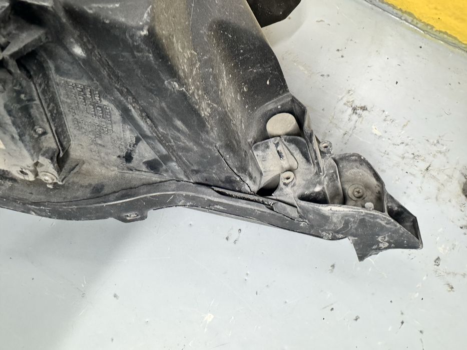 Фары перед на LEXUS продаются