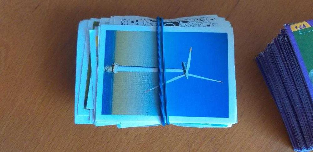 огромен сет от карти, стикери, топчета за колекциониране