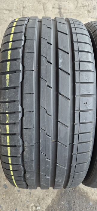 2 anvelope vara ca noi Hankook 255/35/20,dot 2023.Pretul este pe buc.