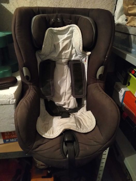 Детско столче Maxi Cosi за кола, въртящо се