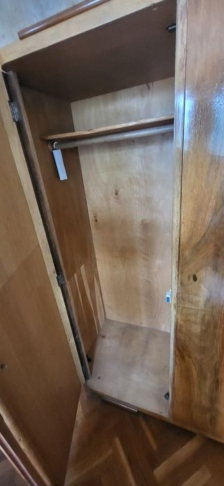 Спалня и гардероб от масив, орех