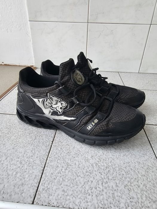Plein sport tiger attack
