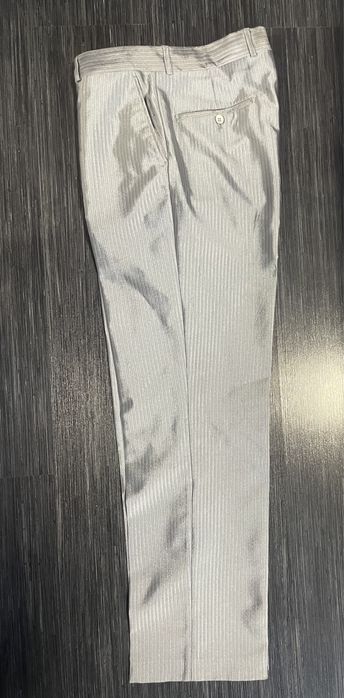 Стилен мъжки костюм