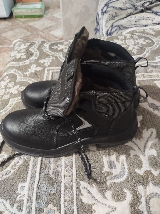 Рабочие ботинки новые