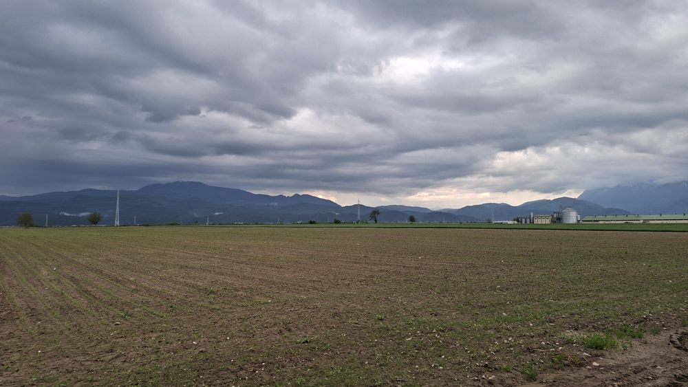 vand teren intravilan in Vulcan