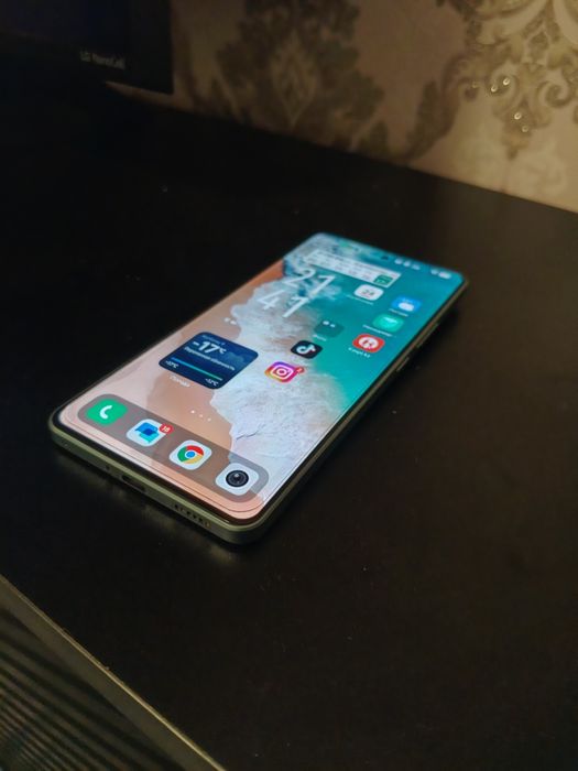 Продам смартфон  IQOO Z9