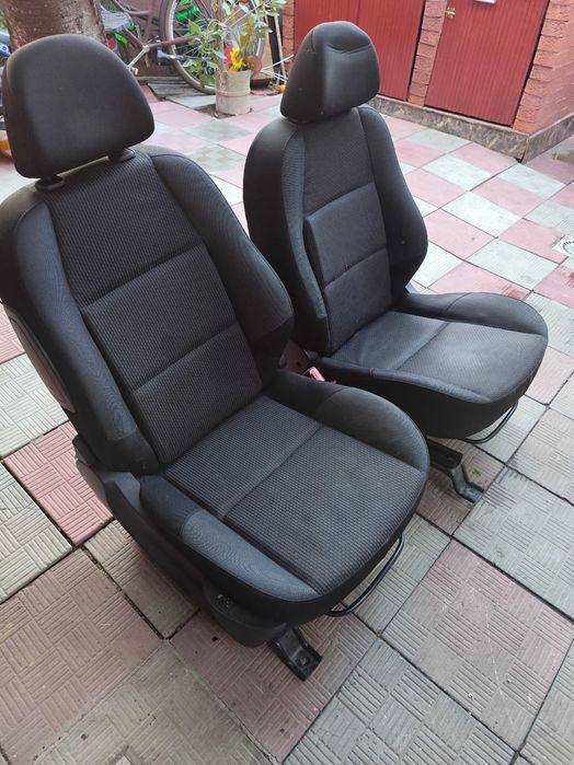 De vânzare scaune auto - fata