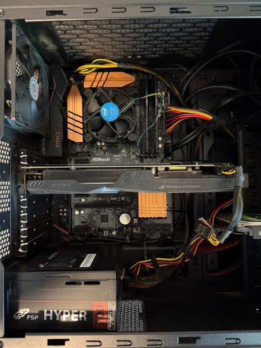 Настолен геймърски компютър – Intel Core i5 / ASUS ROG Strix / 16GB RAM / 700W FSP