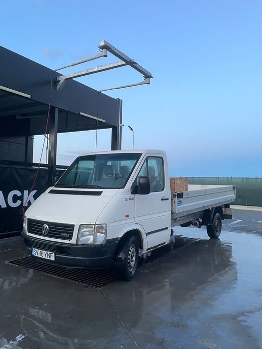 Vând volzvagen elte motor 2.5  an 2006 actele an regulă