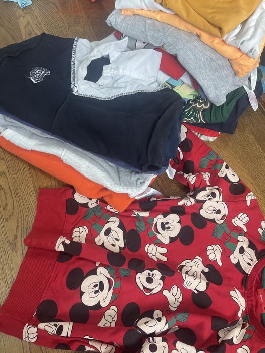 Lot  haine baiat in stare perfecta.