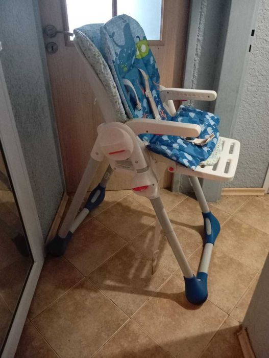 Столче за кола, лятна количка и стол за хранене