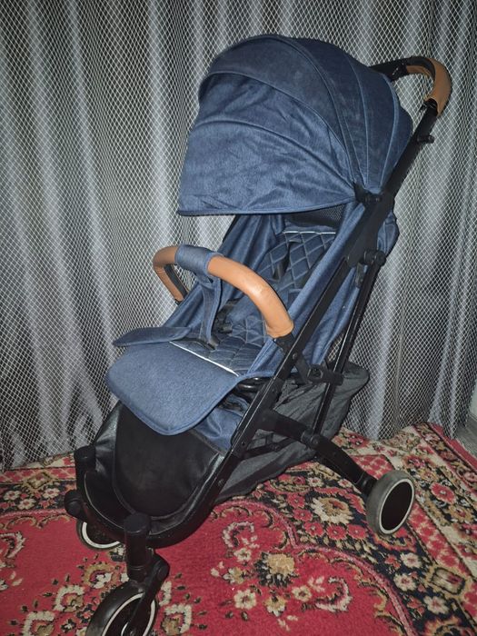 Продам коляску цена 10000