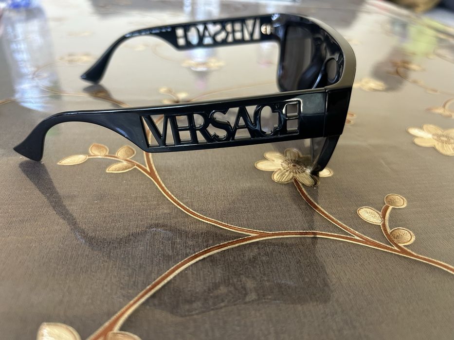 Слънчеви очила Versace