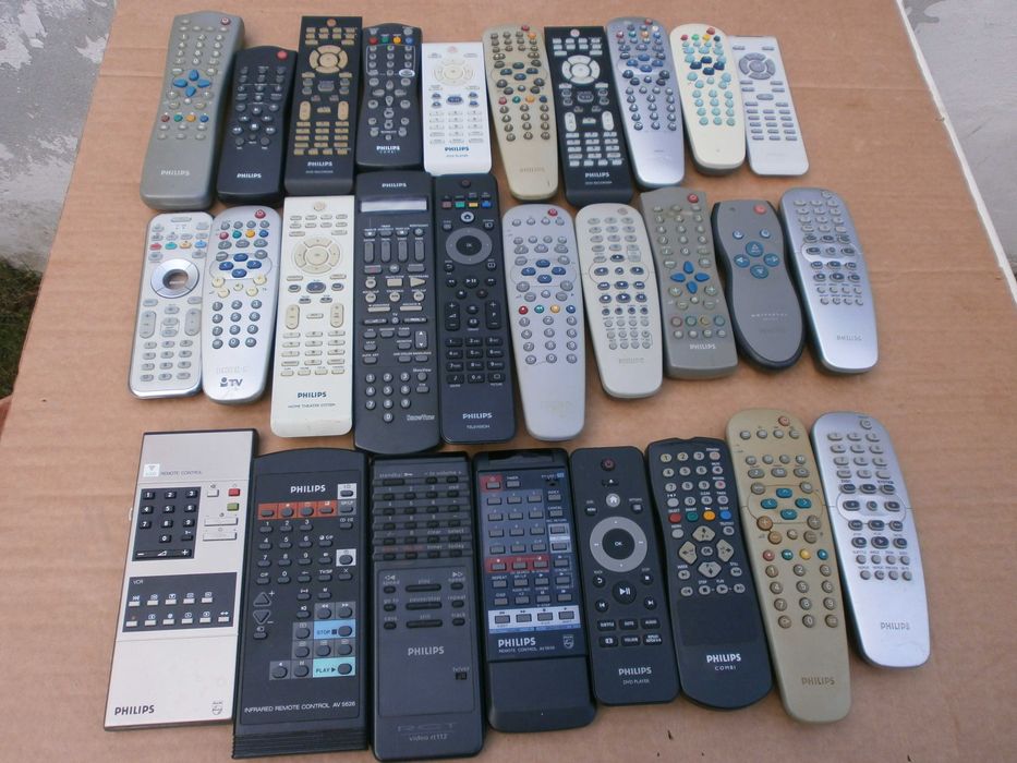 lot telecomenzi diverse