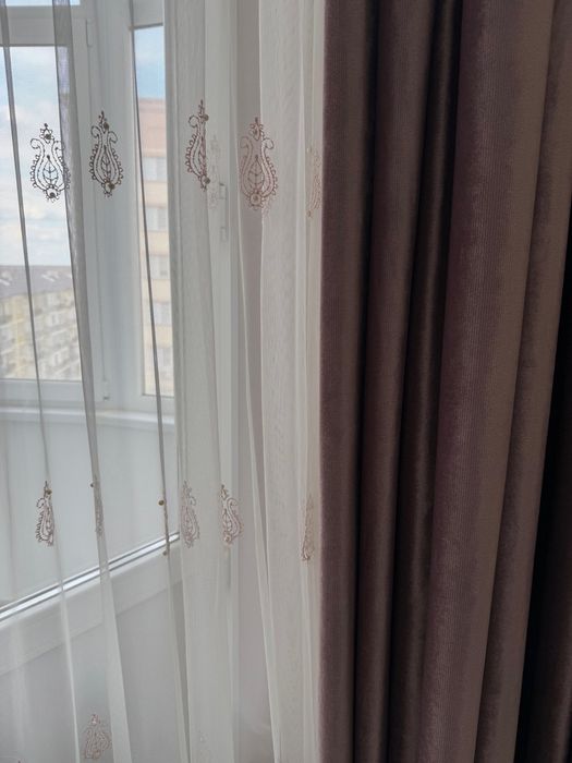 Продается шторы с тюлем 3 штуки