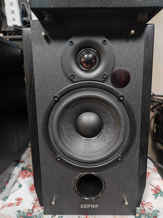 Тонколони Edifier 1700bt