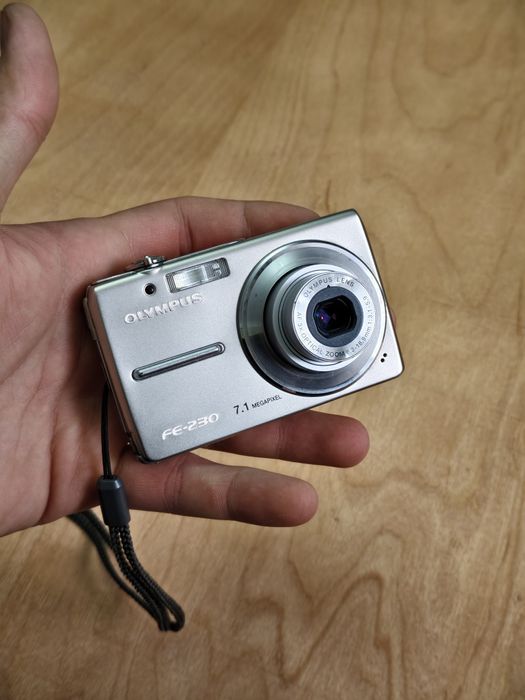 Olympus FE-230 мыльница