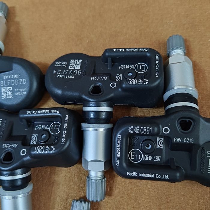 TPMS Датчици за Toyota pmv107k pmv-c210 c215 pmv-e100 pmv

**Подобрете