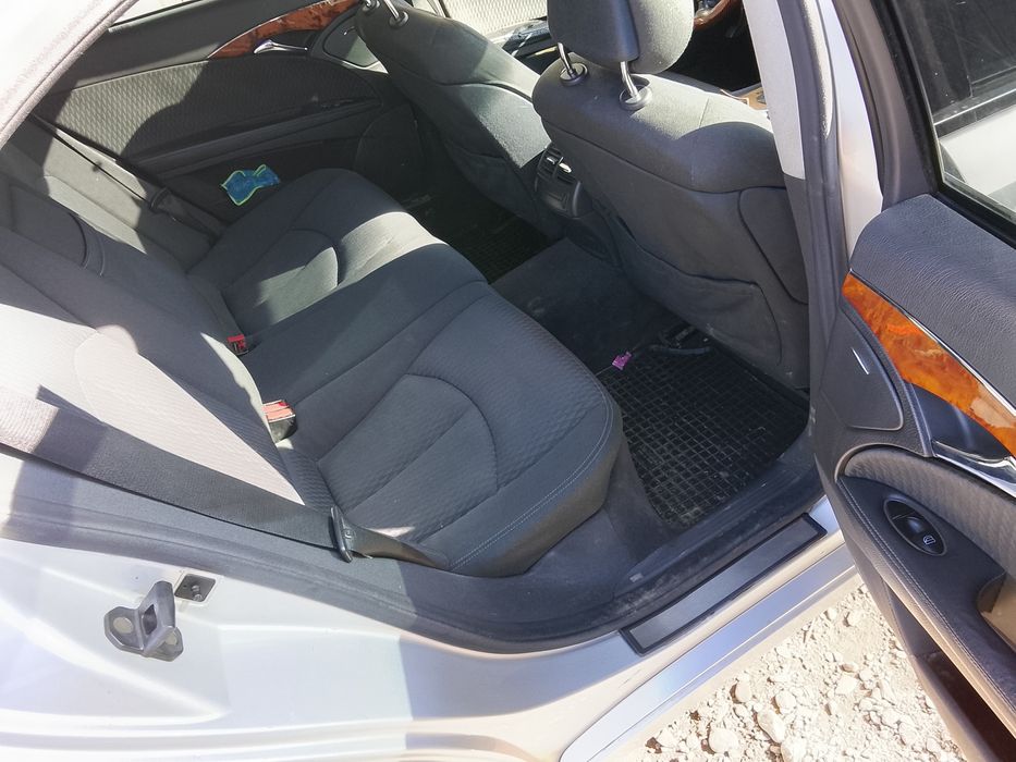 Vând Mercedes Benz e class