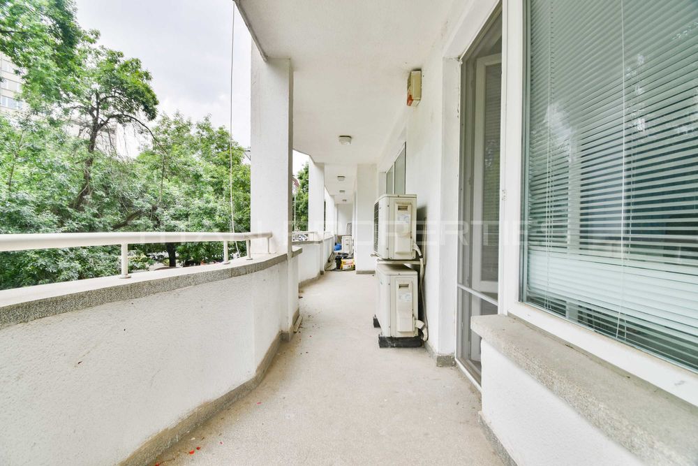 Продава се Многостаен апартамент в София, Стрелбище - 166 кв.м за 2043 €/кв.м - Снимка #6