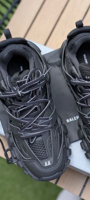 Balenciaga trak 44 номер