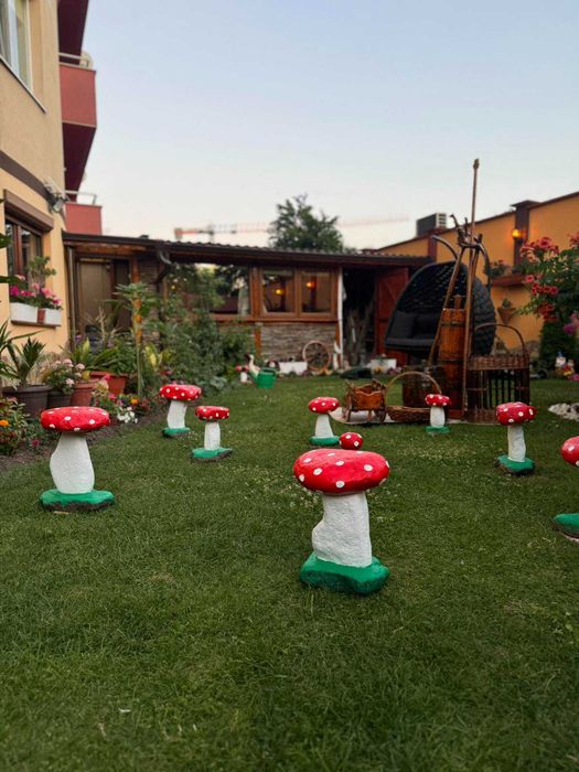 Градинска фигура от камък