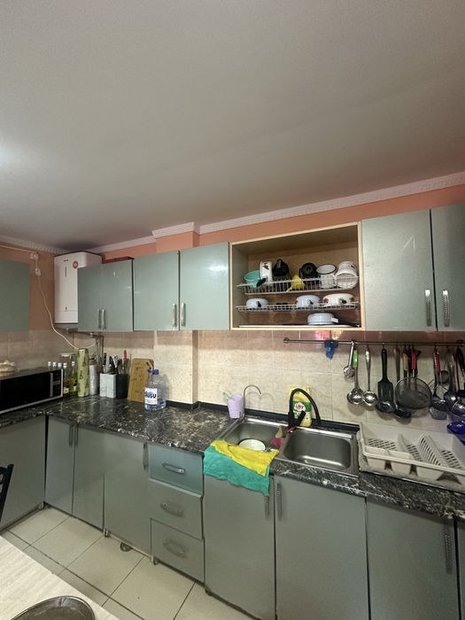 Продам кухонный гарнитур б/у
