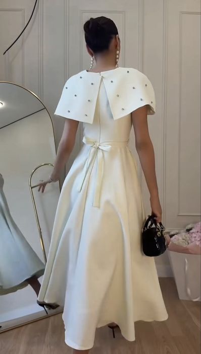 Платье с кейпом от Omir Collection