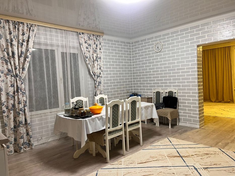 Продаем половину двухэтажного дома