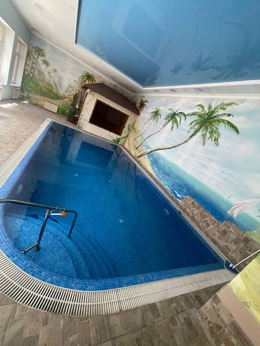 срочно сдаётся Евродом можно офис садик Луначарский 8-сотк 9-ком все е