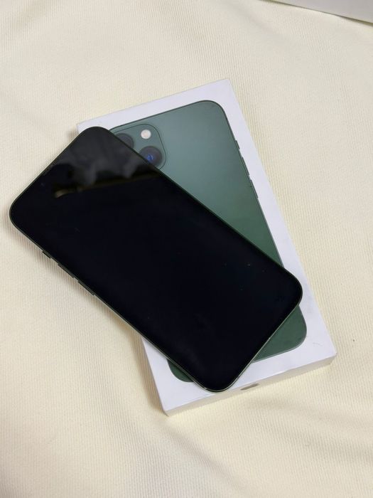 Iphone 13 green color