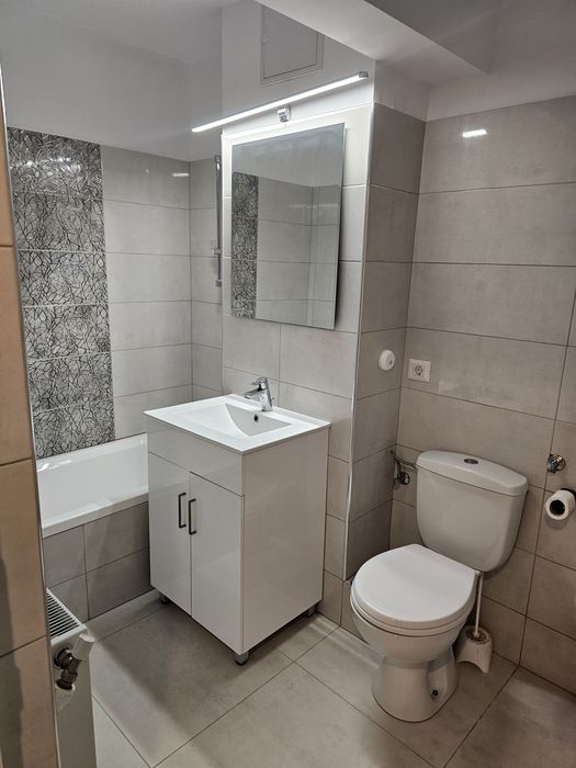 Închiriez apartament două camere