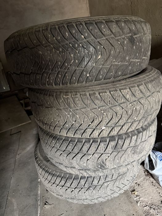 Продам резину R17