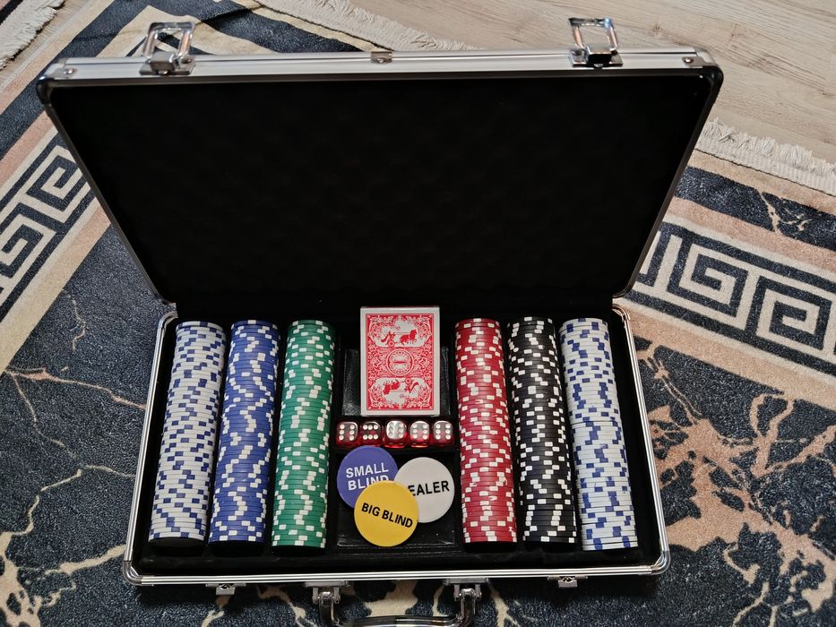 Комплект за покер