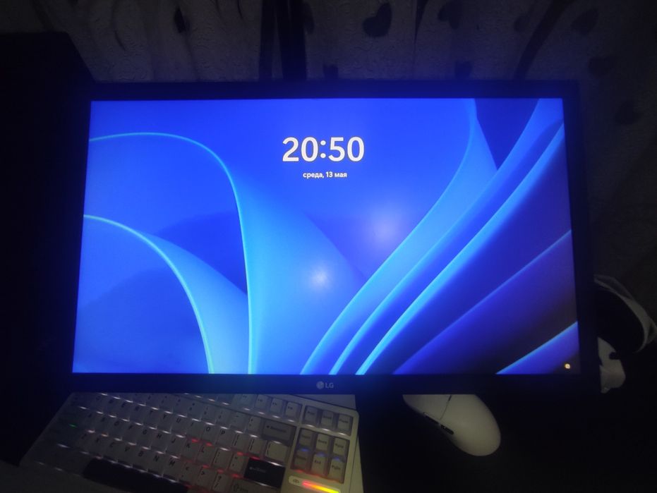 продам монитор 75 герц