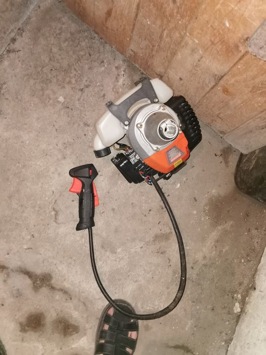 Бензинова косачка